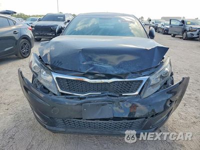 Piąte zdjęcie samochodu w środku: 2013 KIA OPTIMA LX VIN:5XXGM4A7XDG242269 - miniatura