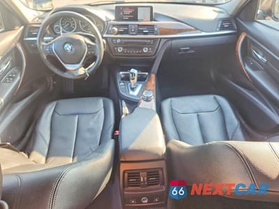 Zdjęcie 8 z 12 samochodu: 2015 BMW 328 XI VIN:WBA3B3G58FNR87532 - miniatura