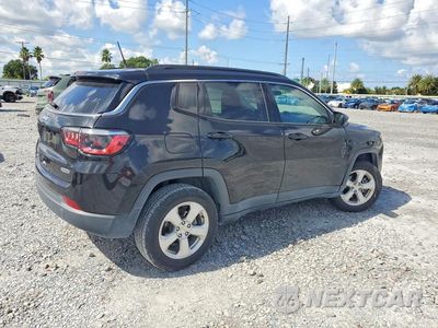 Trzecie zdjęcie samochodu z tyłu: 2021 JEEP COMPASS LATITUDE VIN:3C4NJDBB6MT579786 - miniatura