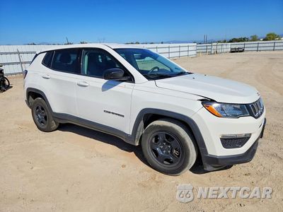 Czwarte zdjęcie samochodu z boku: 2018 JEEP COMPASS SPORT VIN:3C4NJCAB4JT488281 - miniatura