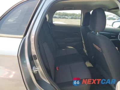 Zdjęcie 11 z 13 samochodu: 2018 MITSUBISHI OUTLANDER SPORT ES VIN:JA4AP3AU4JU014393 - miniatura