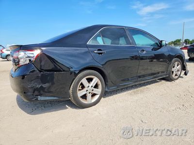 Trzecie zdjęcie samochodu z tyłu: 2013 TOYOTA CAMRY SE VIN:4T1BF1FK1DU277448 - miniatura