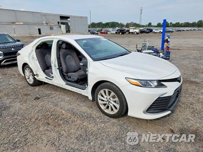 Czwarte zdjęcie samochodu z boku: 2024 TOYOTA CAMRY LE VIN:4T1R11AK5RU258011 - miniatura