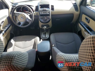 Zdjęcie 8 z 12 samochodu: 2010 KIA SOUL + VIN:KNDJT2A24A7137264 - miniatura