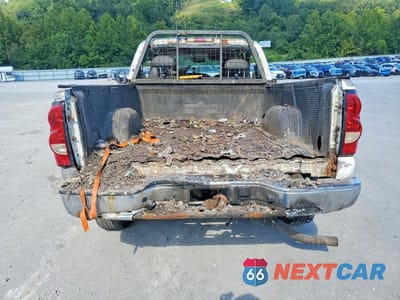 Zdjęcie 6 z 12 samochodu: 2004 CHEVROLET SILVERADO K1500 VIN:2GCEK19V041259666 - miniatura