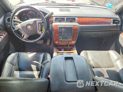 Zdjęcie 8 z 12 samochodu: 2014 CHEVROLET TAHOE K1500 LTZ VIN:1GNSKCE03ER141555 - miniatura