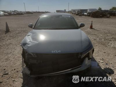 Piąte zdjęcie samochodu w środku: 2026 KIA K4 LXS VIN:3KPFT4DE4TE338432 - miniatura