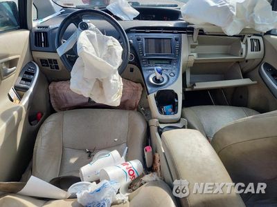 Zdjęcie 8 z 13 samochodu: 2010 TOYOTA PRIUS IV VIN:JTDKN3DUXA1155904 - miniatura