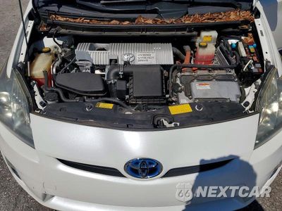 Zdjęcie 11 z 12 samochodu: 2011 TOYOTA PRIUS FOUR VIN:JTDKN3DU7B0283072 - miniatura