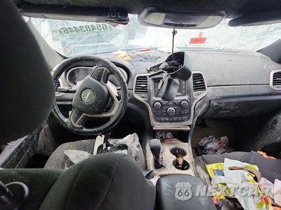 Zdjęcie 8 z 12 samochodu: 2017 JEEP GRAND CHEROKEE LAREDO VIN:1C4RJFAG9HC884677 - miniatura