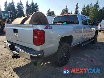 Trzecie zdjęcie samochodu z tyłu: 2018 CHEVROLET SILVERADO K3500 LTZ VIN:1GC4K0CY3JF106213 - miniatura
