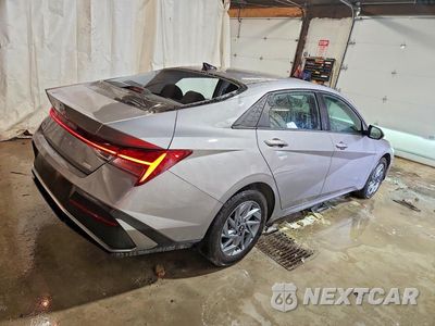 Trzecie zdjęcie samochodu z tyłu: 2025 HYUNDAI ELANTRA HYBRID BLUE VIN:KMHLM4DJXSU131763 - miniatura