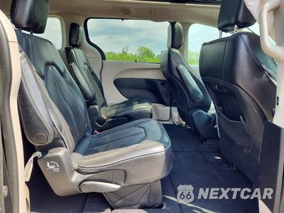Zdjęcie 11 z 14 samochodu: 2020 CHRYSLER PACIFICA LIMITED VIN:2C4RC1GG5LR284114 - miniatura