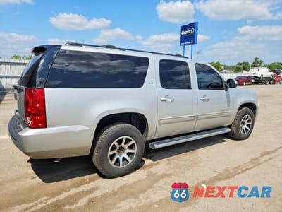 Trzecie zdjęcie samochodu z tyłu: 2011 GMC YUKON XL K1500 SLT VIN:1GKS2KE35BR303716 - miniatura