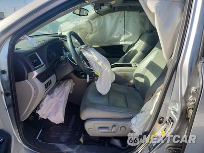 Zdjęcie 7 z 13 samochodu: 2016 TOYOTA HIGHLANDER XLE VIN:5TDKKRFH4GS164654 - miniatura