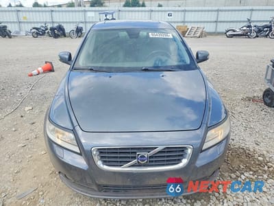 Piąte zdjęcie samochodu w środku: 2010 VOLVO S40 2.4I VIN:YV1382MS3A2509478 - miniatura