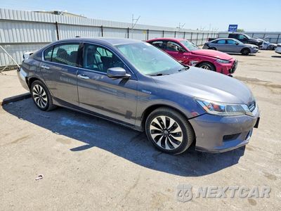 Czwarte zdjęcie samochodu z boku: 2014 HONDA ACCORD HYBRID EXL VIN:1HGCR6F51EA006045 - miniatura