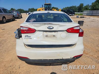 Zdjęcie 6 z 12 samochodu: 2016 KIA FORTE LX VIN:KNAFK4A6XG5584190 - miniatura