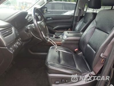 Zdjęcie 7 z 13 samochodu: 2017 CHEVROLET SUBURBAN K1500 LT VIN:1GNSKHKC6HR308121 - miniatura