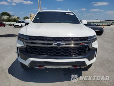 Piąte zdjęcie samochodu w środku: 2022 CHEVROLET TAHOE K1500 Z71 VIN:1GNSKPKD0NR329030 - miniatura
