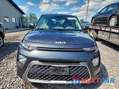 Piąte zdjęcie samochodu w środku: 2022 KIA SOUL LX VIN:KNDJ23AU6N7824603 - miniatura
