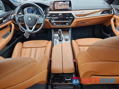 Zdjęcie 8 z 12 samochodu: 2019 BMW 5ER 530XE VIN:WBAJB1C55KB376466 - miniatura