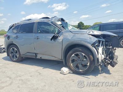 Czwarte zdjęcie samochodu z boku: 2026 NISSAN ROGUE SV VIN:5N1BT3BB6TC706128 - miniatura