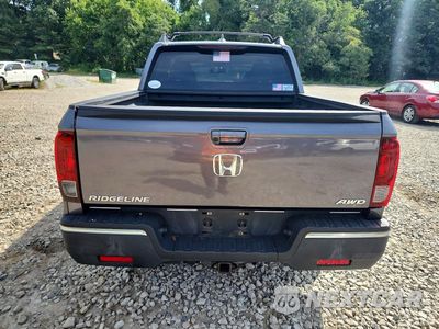 Zdjęcie 6 z 12 samochodu: 2017 HONDA RIDGELINE RTL VIN:5FPYK3F60HB007013 - miniatura