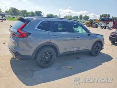 Trzecie zdjęcie samochodu z tyłu: 2025 HONDA CR-V SPORT-L VIN:7FARS6H85SE056958 - miniatura