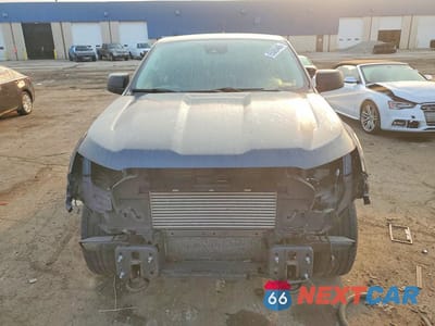 Piąte zdjęcie samochodu w środku: 2019 FORD RANGER XL VIN:1FTER4FH2KLA82007 - miniatura