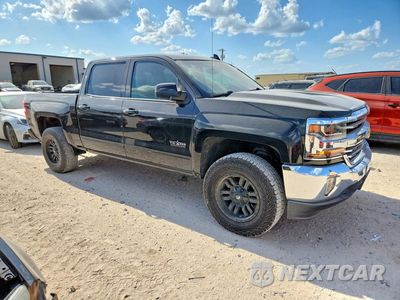 Czwarte zdjęcie samochodu z boku: 2018 CHEVROLET SILVERADO C1500 LT VIN:3GCPCREC5JG542317 - miniatura