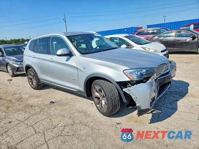 Czwarte zdjęcie samochodu z boku: 2017 BMW X3 XDRIVE28I VIN:5UXWX9C39H0W71239 - miniatura
