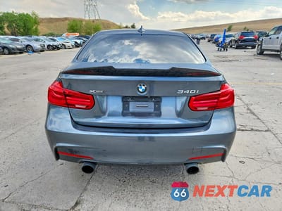 Zdjęcie 6 z 12 samochodu: 2018 BMW 340 XI VIN:WBA8B7G55JNT71261 - miniatura