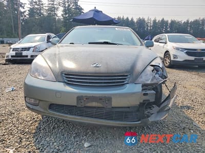Piąte zdjęcie samochodu w środku: 2002 LEXUS ES 300 VIN:JTHBF30G220041737 - miniatura