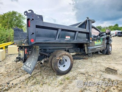 Trzecie zdjęcie samochodu z tyłu: 2025 FORD F550 SUPER DUTY DUMP TRUCK VIN:1FDFF5HT4SDA09182 - miniatura