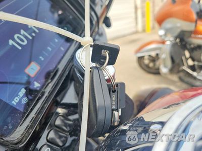 Zdjęcie 8 z 9 samochodu: 2019 HARLEY-DAVIDSON FLHTK VIN:1HD1KEF10KB604570 - miniatura