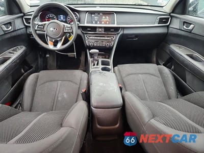 Zdjęcie 8 z 12 samochodu: 2019 KIA OPTIMA LX VIN:5XXGT4L31KG338690 - miniatura