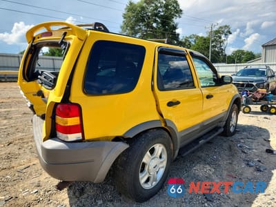Trzecie zdjęcie samochodu z tyłu: 2001 FORD ESCAPE XLT VIN:1FMYU04161KF54042 - miniatura