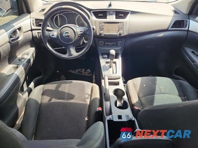 Zdjęcie 8 z 12 samochodu: 2018 NISSAN SENTRA S VIN:3N1AB7AP7JY317982 - miniatura