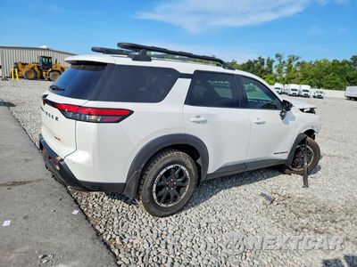 Trzecie zdjęcie samochodu z tyłu: 2026 NISSAN PATHFINDER ROCK CREEK VIN:5N1DR3BE5TC240290 - miniatura