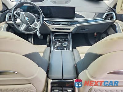 Zdjęcie 8 z 12 samochodu: 2024 BMW X7 XDRIVE40I VIN:5UX23EM05R9T29193 - miniatura