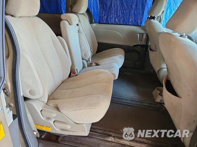 Zdjęcie 11 z 13 samochodu: 2014 TOYOTA SIENNA LE VIN:5TDKK3DC4ES480413 - miniatura