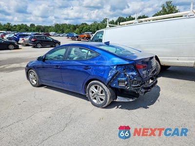Drugie zdjęcie samochodu z przodu: 2019 HYUNDAI ELANTRA SEL VIN:5NPD84LF8KH420998 - miniatura