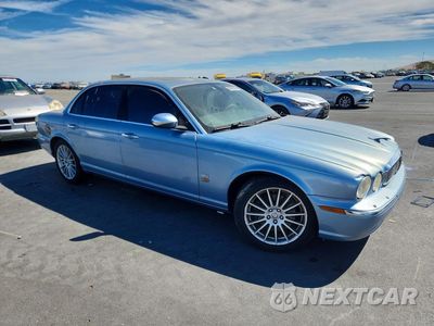 Czwarte zdjęcie samochodu z boku: 2007 JAGUAR XJ8 L VIN:SAJWA79B17SH14291 - miniatura