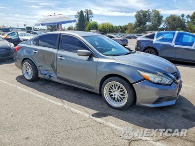 Czwarte zdjęcie samochodu z boku: 2017 NISSAN ALTIMA 2.5 S VIN:1N4AL3AP0HN336325 - miniatura