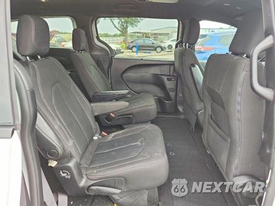 Zdjęcie 11 z 13 samochodu: 2020 CHRYSLER PACIFICA TOURING VIN:2C4RC1FG9LR110421 - miniatura