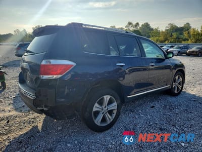 Trzecie zdjęcie samochodu z tyłu: 2011 TOYOTA HIGHLANDER LIMITED VIN:5TDDK3EH1BS071090 - miniatura