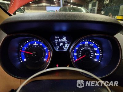 Zdjęcie 9 z 12 samochodu: 2013 HYUNDAI ELANTRA VIN:5NPDH4AE7DH232440 - miniatura
