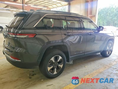 Trzecie zdjęcie samochodu z tyłu: 2024 JEEP GRAND CHEROKEE LIMITED 4XE VIN:1C4RJYB63RC132346 - miniatura