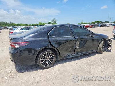 Trzecie zdjęcie samochodu z tyłu: 2022 TOYOTA CAMRY SE VIN:4T1G11AK6NU664199 - miniatura